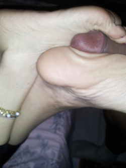 Mi stringe il cazzo con le piante