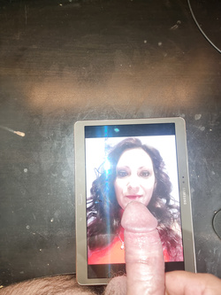 Amico sborra sul viso da puttana della mia ex amante