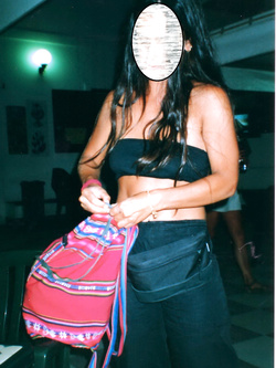 Francesca ventenne in vacanza in Spagna