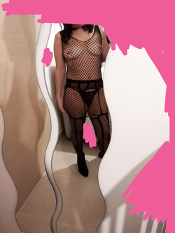 mia moglie si veste da troia per una bella scopata