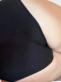 Simona Moglie tettona