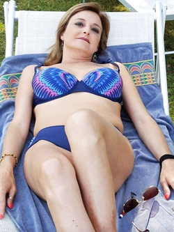 La moglie lo tradisce e lui la fa puttana