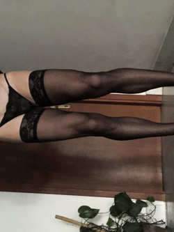 minigonna e autoreggenti 1