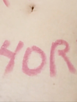 Mia moglie viene messa a nudo 6