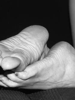 VENDO FOTO DEI MIEI PIEDI