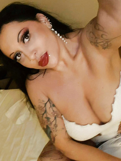 Sabrina escort e porno attrice romana