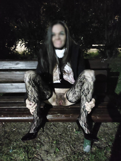 calze ricamate e tanto pelo