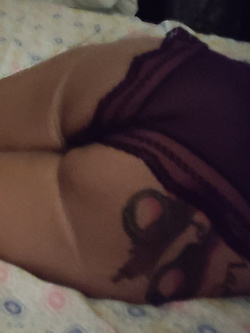 TROIA puledrona 64 anni ficona slabbrata