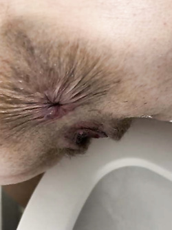 Due troie con il culo rotto