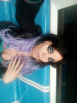 SCANDALO A LUCI ROSSE CLICAAA