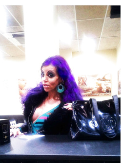 AFFAMATA DI CAZZO CLICCA VOL008