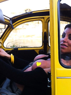 TIRA FUORI STA MINKIA