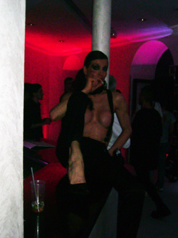 TIRALO FUORI STA NOTT