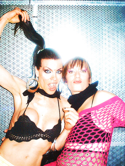 CLICA LA MARTY SUL MEGLIO DEI SITI AMA PORN CLICCAA