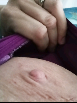 Al lavoro ricevo i selfie di Moana e le sue tettone