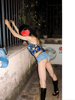 MARCO E' ANDATO VIA..VIENOI TU E FREQUENTIAMOCI