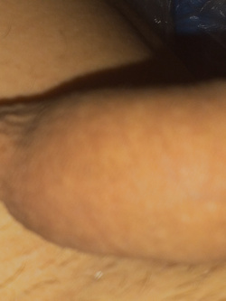 Scoprirmi in una notte calda , a riposo (show my dick)