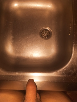 Scoprirmi in una notte calda , a riposo (show my dick)