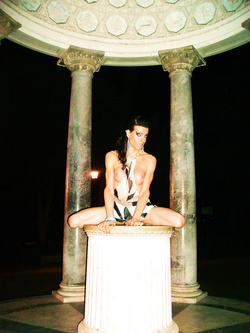 DOMENICA MI PORTI AL MARE?