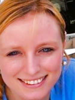 ALINA - PORCELLONA BIONDA ALLO SBANDO