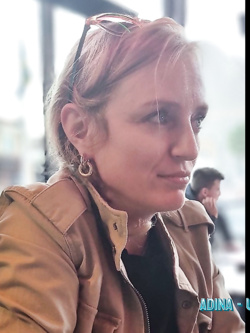 ALINA - PORCELLONA BIONDA ALLO SBANDO