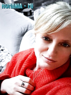 ALINA - PORCELLONA BIONDA ALLO SBANDO