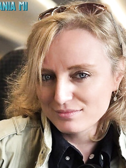 ALINA - PORCELLONA BIONDA ALLO SBANDO