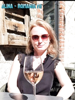 ALINA - PORCELLONA BIONDA ALLO SBANDO