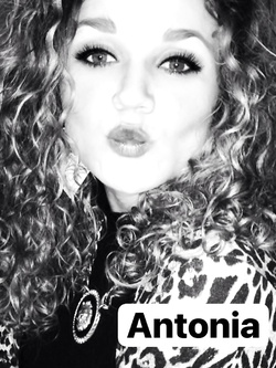 Amiche di mamma da chi ve lo fareste succhiare?