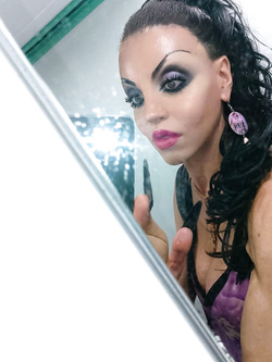 AMICI DI STO CAZZO..MMM