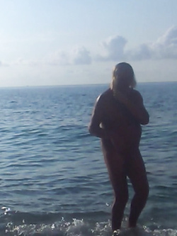 OCA LA VACCA:BATTONA AL MARE PROSTITUTA SCHIAVA 3285932523