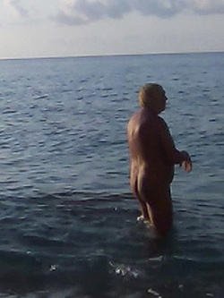 OCA LA VACCA:BATTONA AL MARE PROSTITUTA SCHIAVA 3285932523