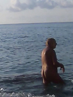 OCA LA VACCA:BATTONA AL MARE PROSTITUTA SCHIAVA 3285932523