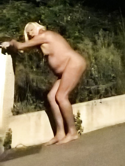 OCA LA VACCA:BATTONA IN STRADA PROSTITUTA SCHIAVA 3285932523