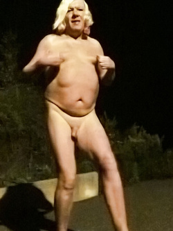 OCA LA VACCA:BATTONA IN STRADA PROSTITUTA SCHIAVA 3285932523