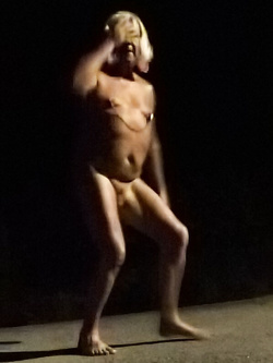 OCA LA VACCA:BATTONA IN STRADA PROSTITUTA SCHIAVA 3285932523