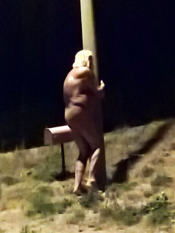 OCA LA VACCA:BATTONA IN STRADA PROSTITUTA SCHIAVA 3285932523