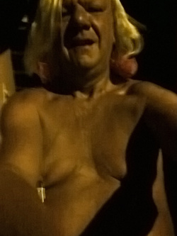 OCA LA VACCA:BATTONA IN STRADA PROSTITUTA SCHIAVA 3285932523