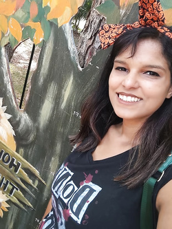 Troia Katherine tette grandi