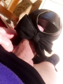 Alessandra mi vende le sue scarpe!