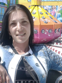 MIKELA - ZINGARA RUMENA IN AZIONE