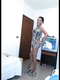 MIKELA - ZINGARA RUMENA IN AZIONE