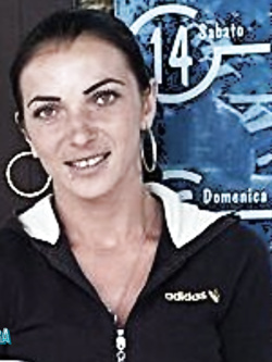 MIKELA - ZINGARA RUMENA IN AZIONE