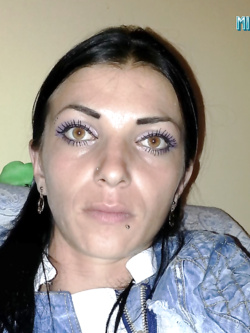 MIKELA - ZINGARA RUMENA IN AZIONE