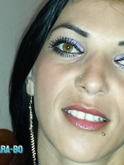 MIKELA - ZINGARA RUMENA IN AZIONE