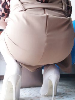 Pronta per uscire...a troieggiare!