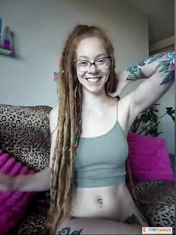 Hairy Pussies Exposed in Public -Wild Outdoor Adventure