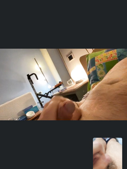 Ragazzo cerca maturi x masturbarsi in cam