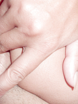 La mia bellissima Francesca ama rilassarsi magnificamente