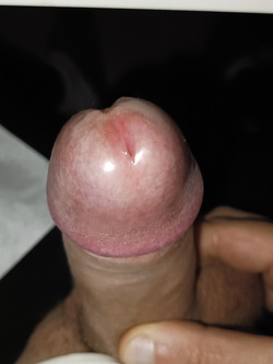 Tied cock gets an hard boner